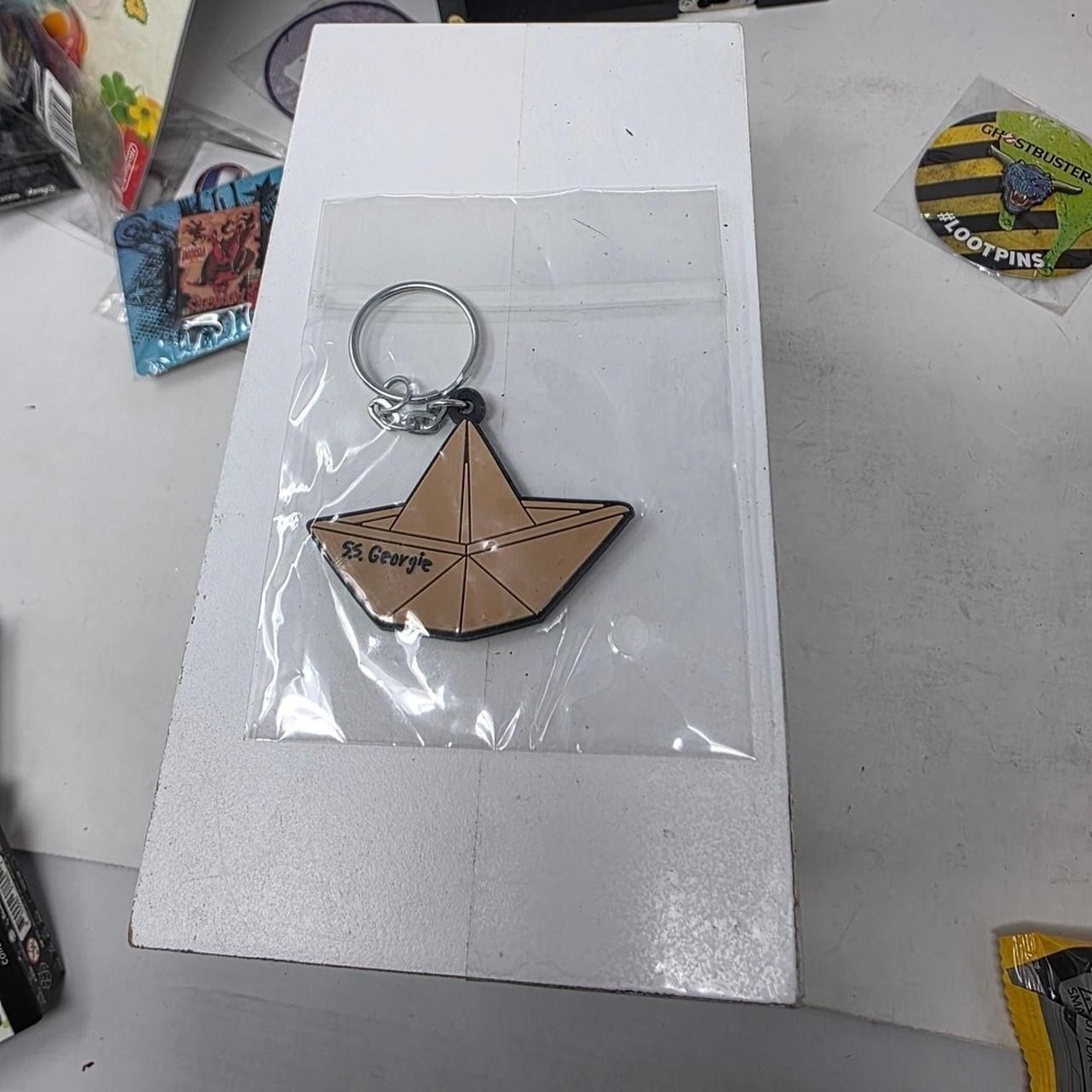 2019 IT Chapter Two S.S. Georgie Key Chain Hot Topic Exclusive Pennywise - Picture 1 of 1